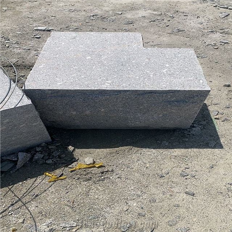 Custom Design Outdoor 40X40cm Mushroomed & Combed Granite Wall Stone