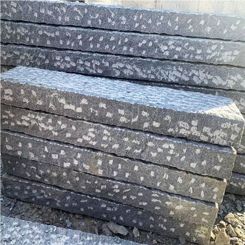 G654 Dark Grey Granite Palisade Garden Fencing Pillars