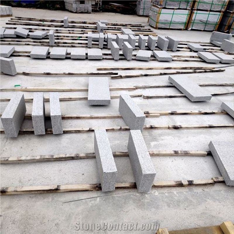 New Design Natural Light Grey Flamed Granite Stone Palisade