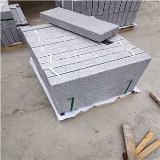 New Design Natural Light Grey Flamed Granite Stone Palisade