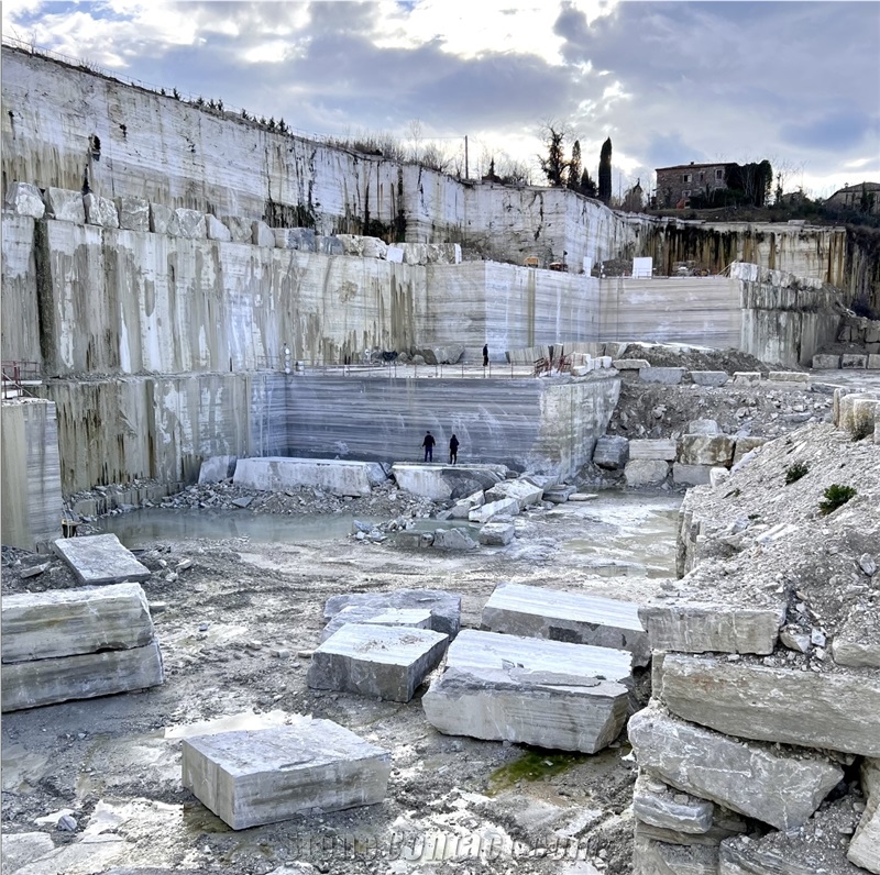 Travertino Di Rapolano - Ocean Blue Travertine Quarry