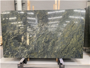 Verde Fusion Granite Slab