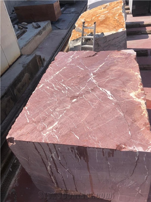 Rosso Rubino Marble - Rosso Collemandina Marble Quarry