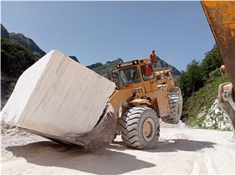Tuscan Super White Marble Quarry