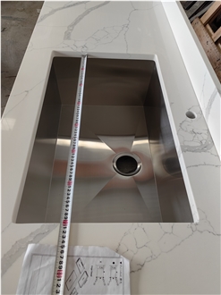 Laza Quartz Prefab Kitchen Countertop