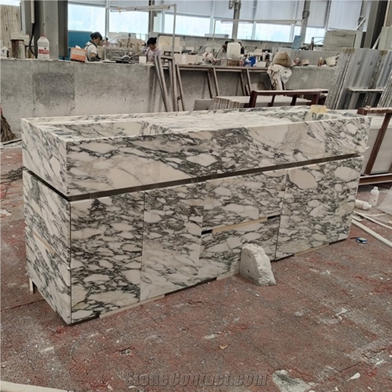 Goldtop Calacatta Viola Marble Island Top