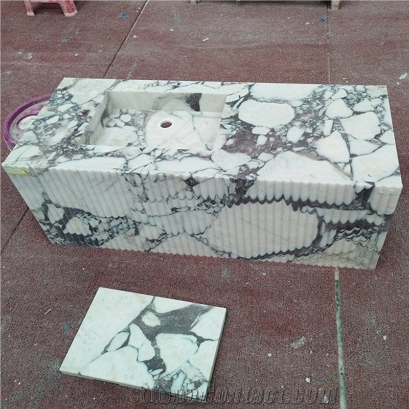 Goldtop Calacatta Viola Marble Island Top