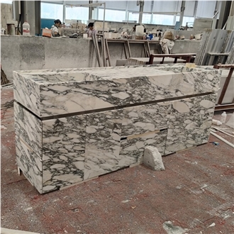 Goldtop Calacatta Viola Marble Island Top