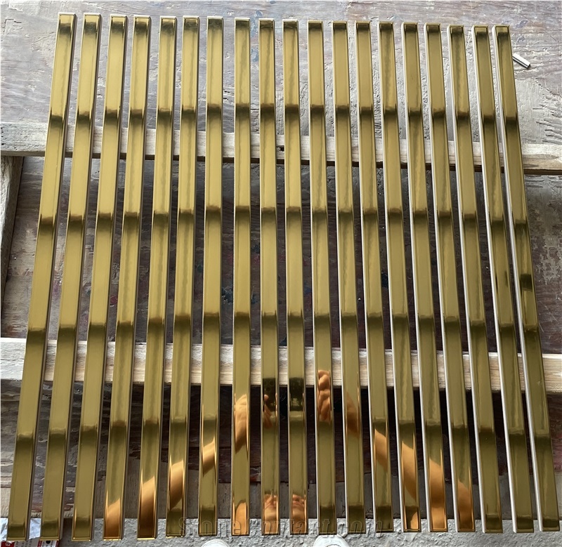 CERAMIC TILES GOLD BORDER