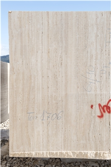 Tivoli Travertino Bianco- Romano Bianco Oniciato Quarry