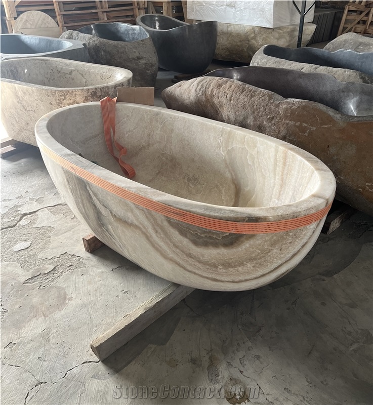 Free Standing Oval Onyx Bathtub
