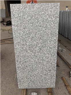 G688 Grey Granite Tiles Cut-To-Sized Flamed Surface