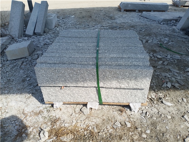 Landscape Kerbstone RRH / Flamed