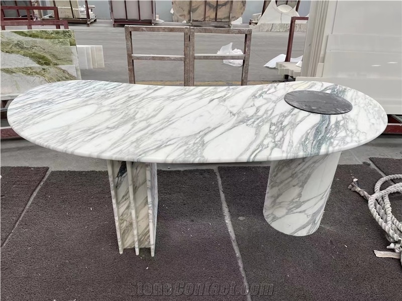 Natural Calacatta Viola Marble Rounded Tables