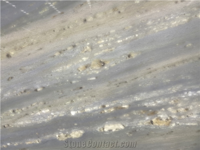 Blue Crystal Slabs In Backlighting Design For Wall Decor