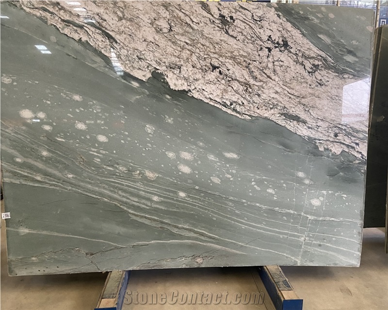 Cristallo Twilight Quartzite Slabs