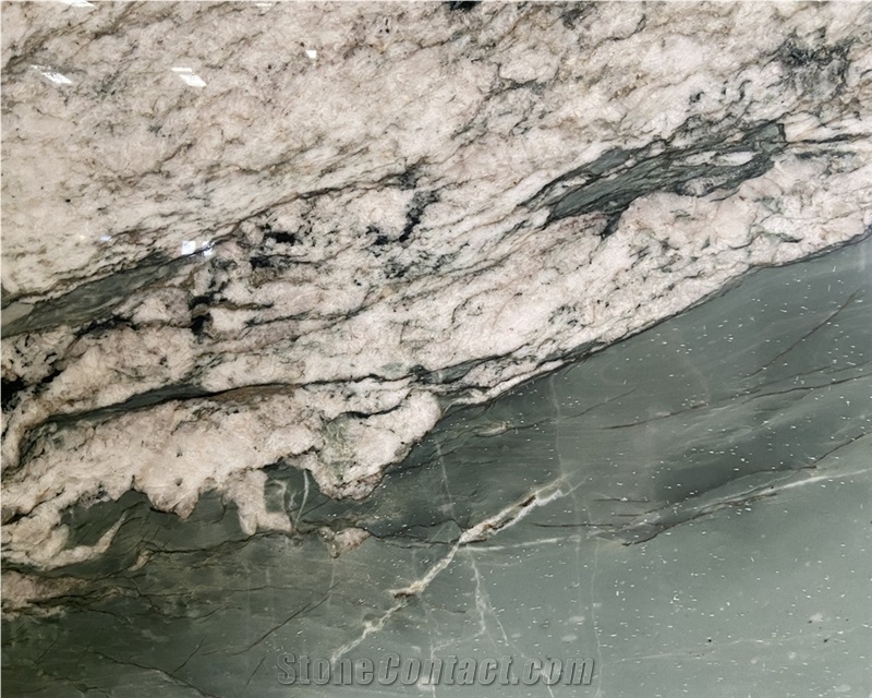 Cristallo Twilight Quartzite Slabs