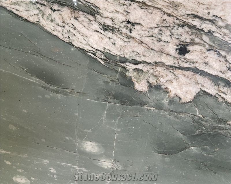 Cristallo Twilight Quartzite Slabs