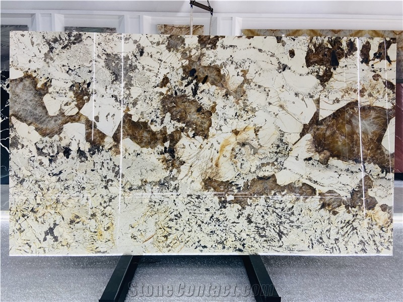 Patagonia Granite Polished Slabs