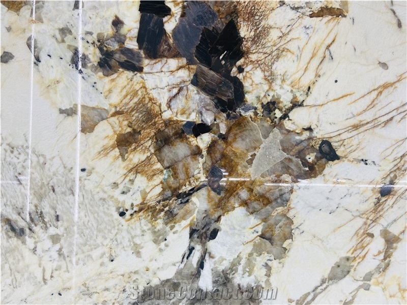 Patagonia Granite Polished Slabs