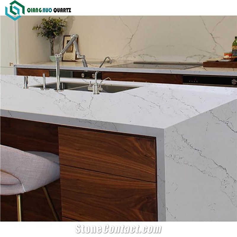 Surface With Fine Lines And Pure White Quartz Slabs