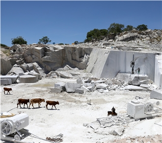 White Chibia Granite Qurry