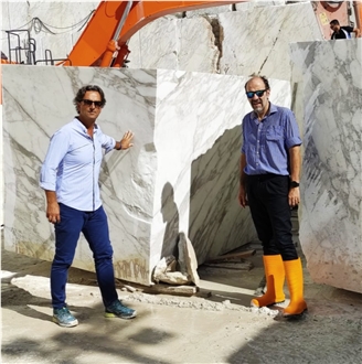 Calacatta Oro Marble-Calacatta Oro Extra Vagli Marble Quarry