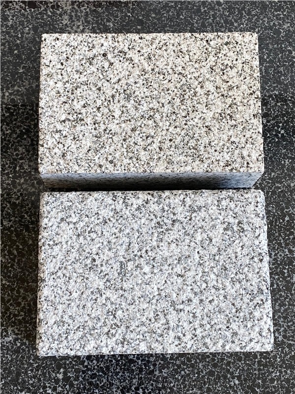 Light Cream Granite Cobble Stone