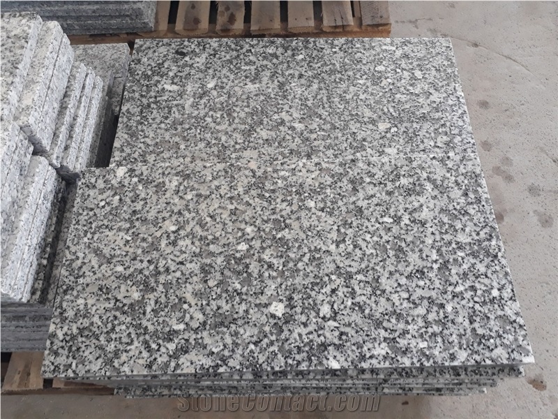 River White Granite Slabs
