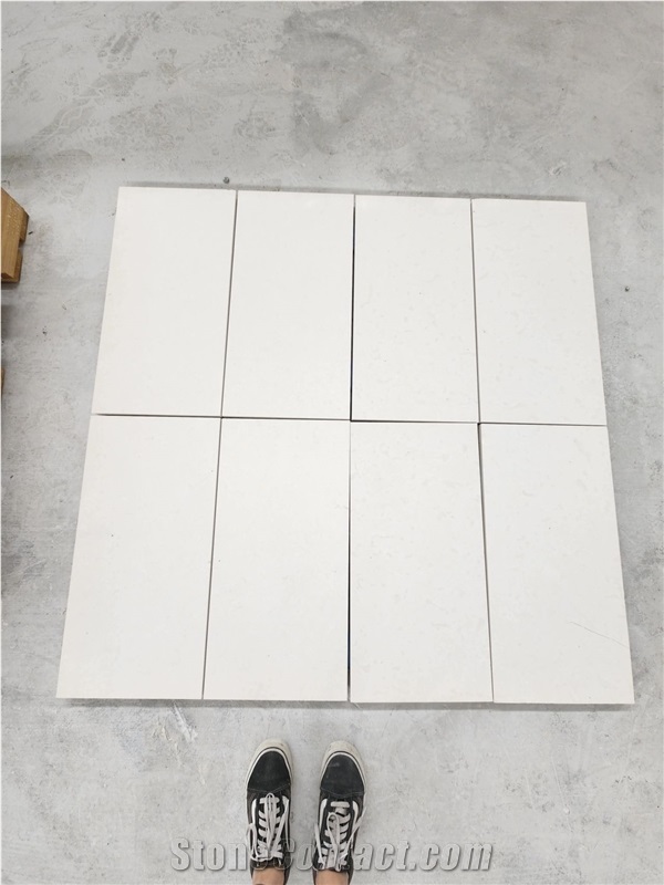 Unfilled Cream Light Travertine Slabs