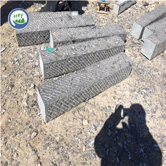 Grinded Blue Limestone Kerbs Bluestone Roadside Stone