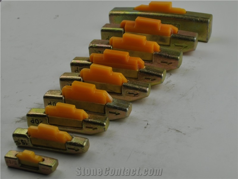 VOLVO Bucket Teeth Pin Lock 5-8P,15P,20P,30P,40P,55P,65P,80P,125P