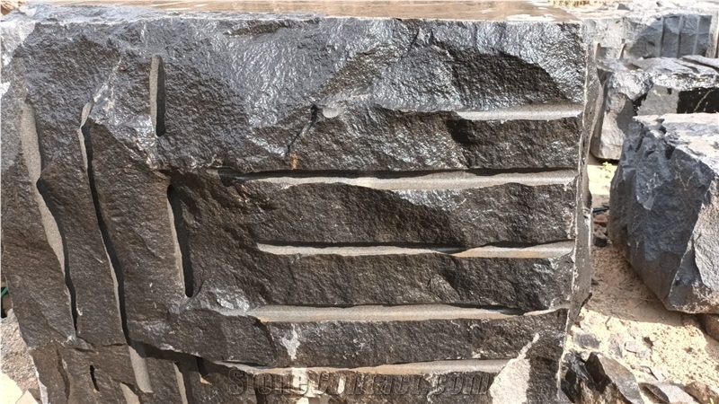 Indian Absolute Black Granite Blocks