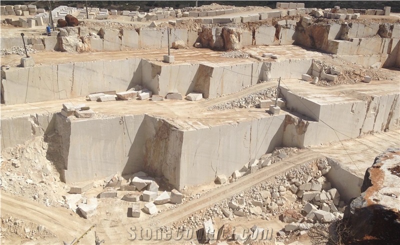 Cabeca De Veada Limestone - Rosal CV4 Limestone Quarry