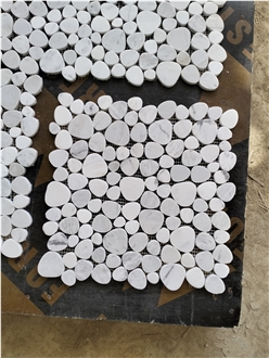 Aphrodite Milky White Pebble Mosaic Pattern