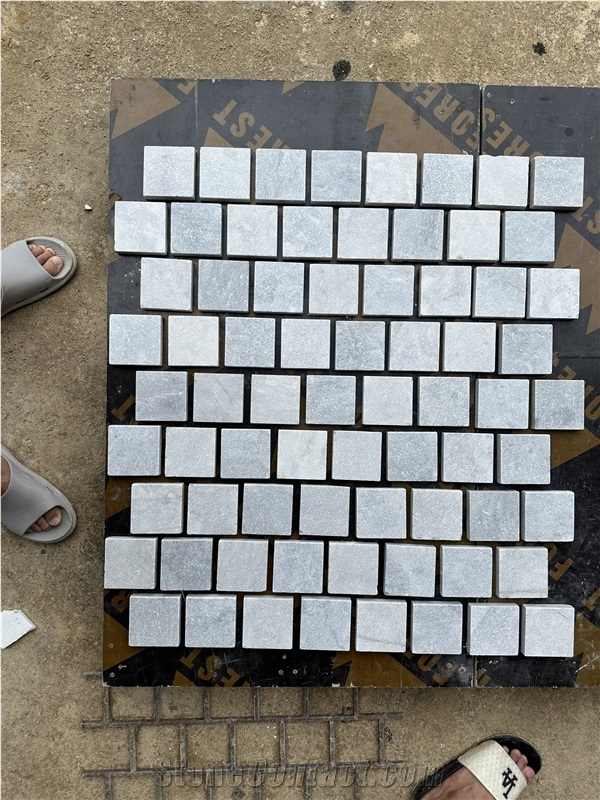 Grey And White Cobble Stone Veneer, Paving Stone
