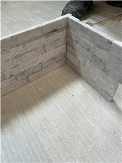 Ledger Corner Hazy Grey Split Face  Stone Veneer