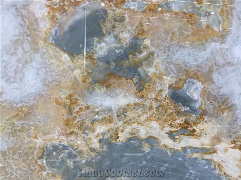 Onice Glaciale Slabs Polished Surface