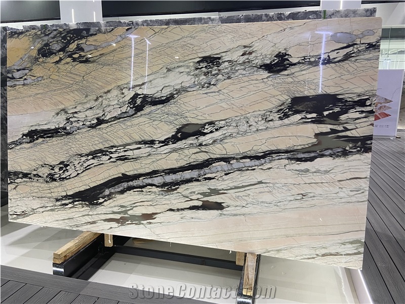 Prada Gold Quartzite Slabs In Polished Surface