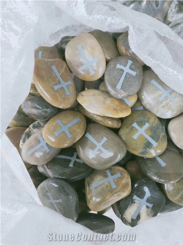 Carving Pebble Stone