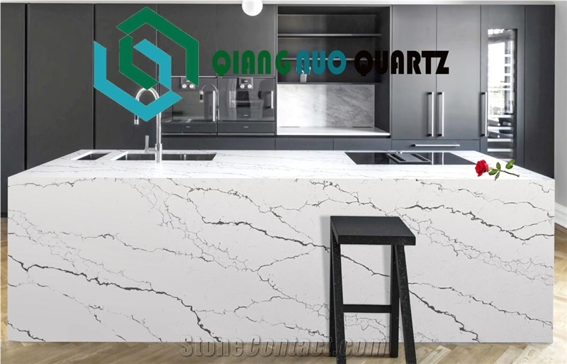 Long Striped Calacatta Quartz Resistant To Dirt Kitchen Countertop