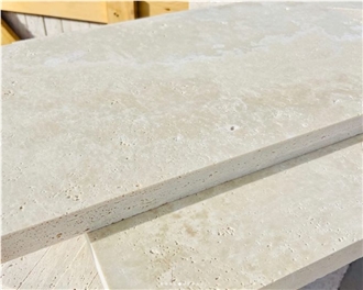 Premium Select Light Ivory Travertine Tiles