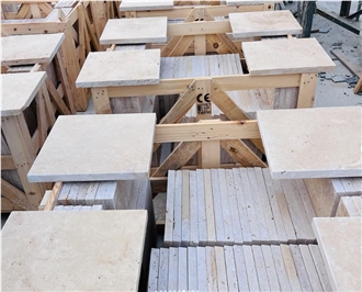 Premium Select Light Ivory Travertine Tiles