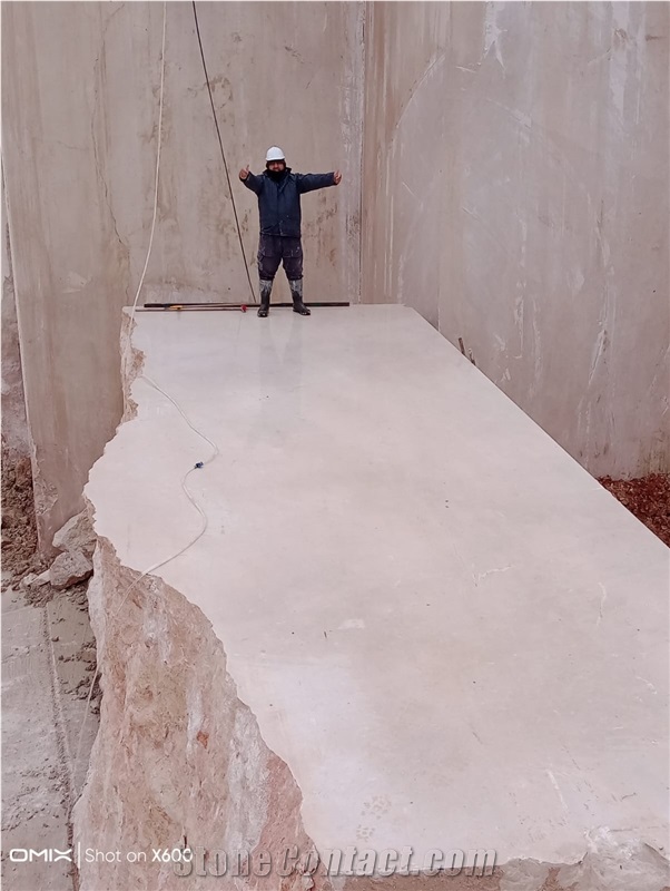 Vezir Beige Marble Blocks