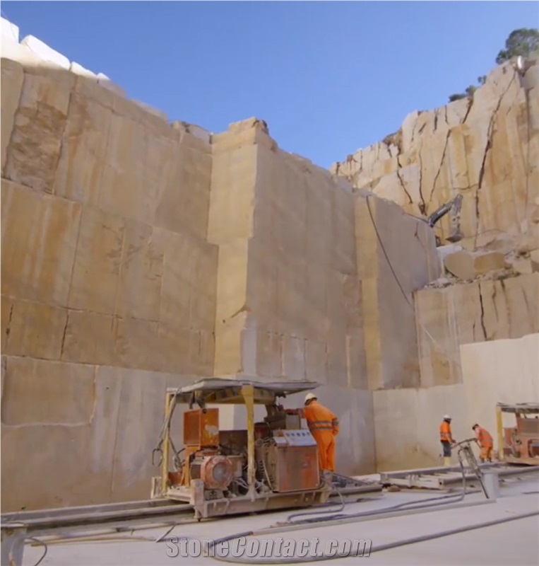 Daino Nuvolato Marble Quarry