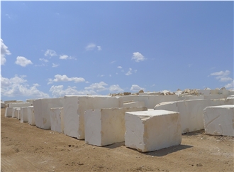 Gold Moca - Golden Moca Limestone Blocks