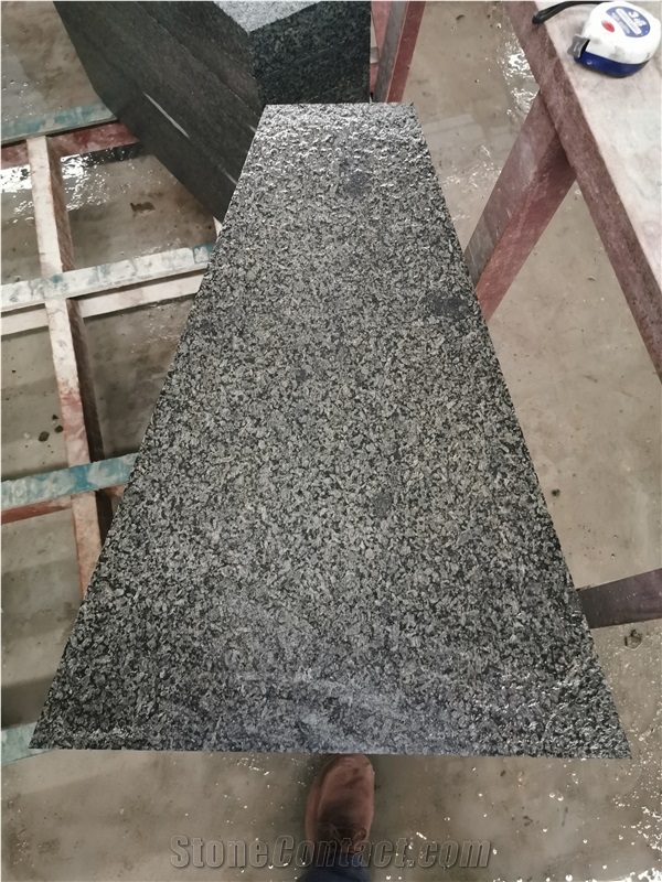 Chengde Green Granite Trapezoid Tile Bush Hammered