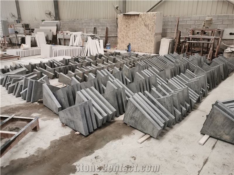 Chengde Green Granite Trapezoid Tile Bush Hammered