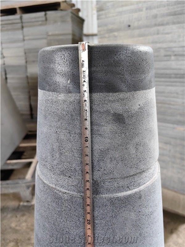 Chinese Black Basalt Column Warning Stone Bollards
