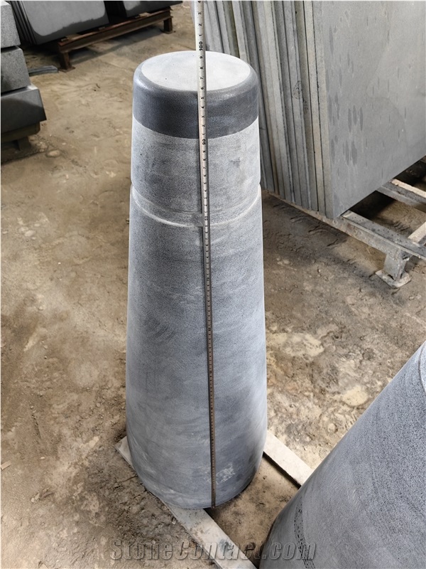 Chinese Black Basalt Column Warning Stone Bollards